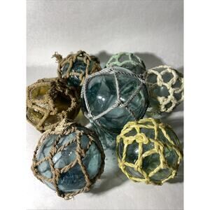 Vtg. Japanese Glass Fishing Floats Orbs with Netting 7 pc Lot 4” & 3” Ocean Deco